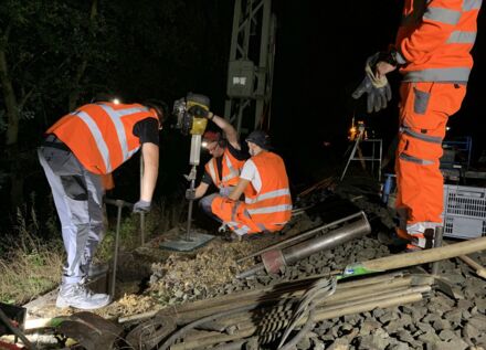 Die Baugrunduntersuchungen im Gleisbereich finden in einer Tiefe von bis zu 15 Metern statt. (Foto: Deutsche Bahn AG/Armin Skierlo)